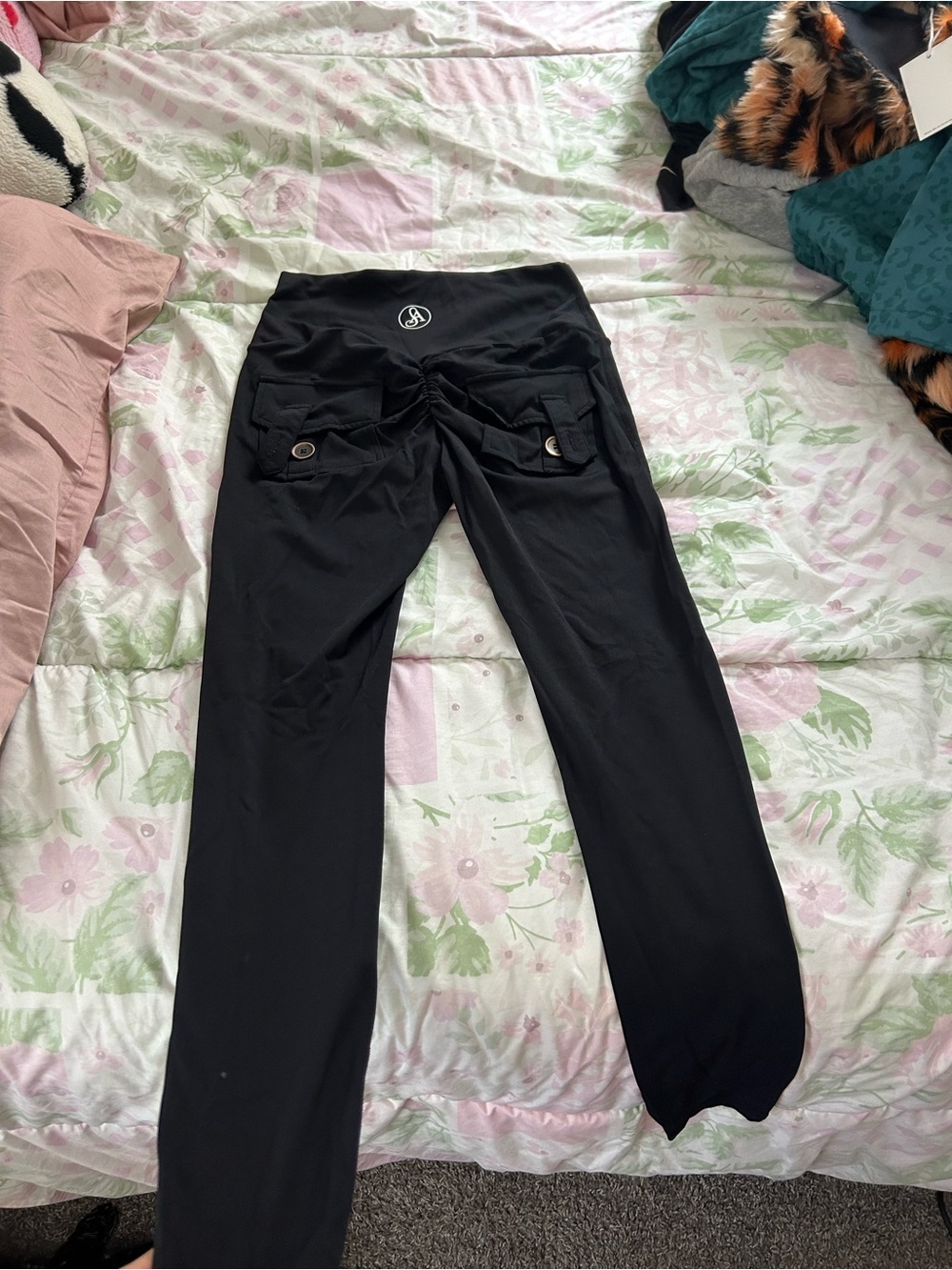 Allure Black Leggings with Back Pocket Detail